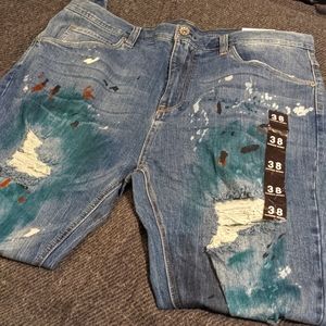 Lure drop distressed blue jeans